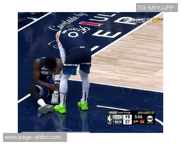 爱德华兹再度离场引发关注第三节后半段再次返回更衣室情况堪忧